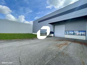 Local d'activité 1 297 m²