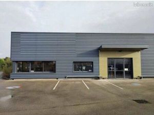 Local industriel 550 m²