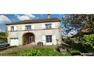 Maison 7 pièces 253 m²