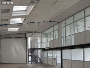 Entrepôt 932 m² ST FONS