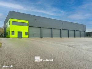 Local d'activité 1 200 m²