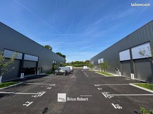 Local d'activité 948 m²