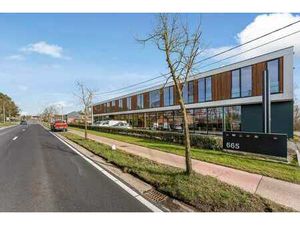Kantoorruimte van 159 m² met ruim terras te Putte