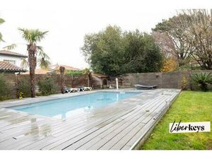 Grande villa avec piscine - Montbrun