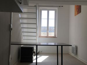 Cadillac-sur-Garonne T1 bis meublé de 33 m2  vendu loué