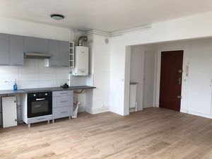 A louer : En plein centre de Clamart - Appartement de 4 Pièces non meublé de 81m² avec emp