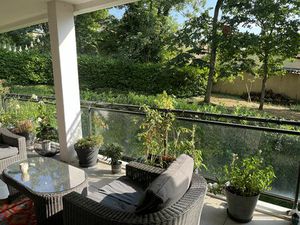 Spacieux T4 avec terrasse et piscine – Limite Lyon 5 / Sainte-Foy-lès-Lyon
