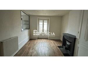 T1 EN DERNIER ETAGE. PROX IMMEDIATE PLACE ET METRO MONPLAISIR