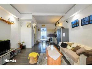 Maison de ville renovée 4 pièces de 90m² avec balcon DPE C