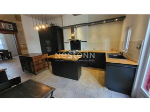 BAR LE DUC Maison centre ville de 215m² sur trois niveaux avec 8 pièces dont 5 chambres