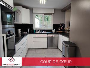 Charmante Maison Familiale 3 Chambres avec Jardin Paysager -Double garage-terrain clos . A