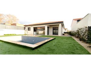 Maison neuve plain-pied 1OO m2   jardin   piscine