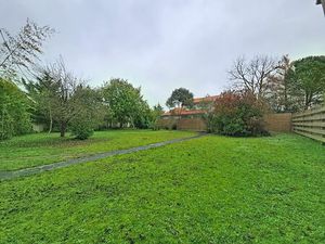 Terrain à Mérignac Beutre