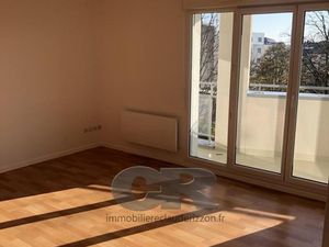 A louer 2 pieces hopital central