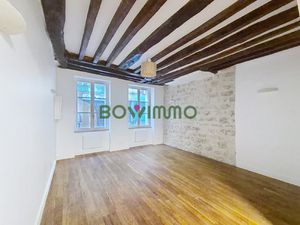 Style Loft à louer vide - Rue C de la Rochefoucault - Paris