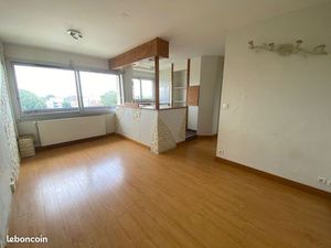 T2 lumineux rénové - Dernier étage avec ascenseur + Parking