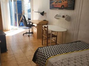 Studio meublé 1 étudiant St cesaire 200 metres fac médecine  hôpital caremeau  iut   comme