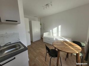 Studio 1 pièce 17 m²