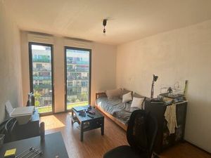 Joli studio arrêt de tram Garcia lorca