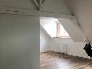 T4 soucelles jardin parking