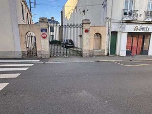 Vente Bureaux et commerces à Nantes Centre Ville (44000) : à vendre / 67m² Nantes Centre V