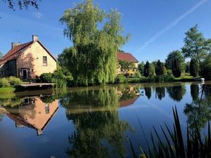La Chatouillette  une propriété avec un gîte un étang et un grand terrain située à...
