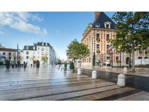 Charenton le Pont 94 - Mairie : Maison 8 Pièces. Rare sur secte