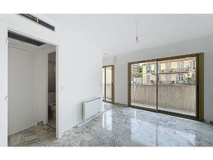 Location appartement  m² T-1 à Cannes  545 €