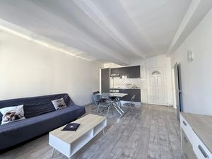 Appartement dernier étage avec balcon en location à Sospel