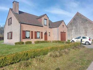 Superbe villa 4 façades avec grand jardin - faire offre àpd