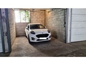 PROCHE BOTTERO GRAND GARAGE FERME RDC