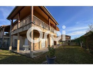 Location appartement  m² T-3 à Saint-Étienne-de-Saint-Geoirs  780 €