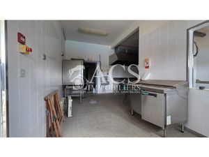 Local professionnel - Tartane