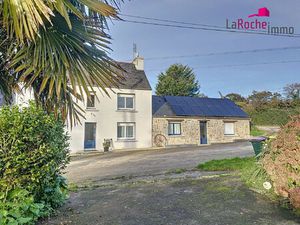 CORPS DE FERME AVEC HANGAR