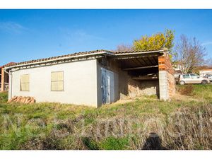 Grange à rénover avec jardin