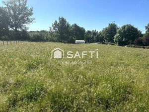 Terrain à bâtir de 1636m2  alliant tranquillité dans un environnement verdoyant et à proxi
