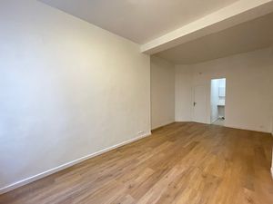 Paris 18ème - Grand studio - Guy Môquet