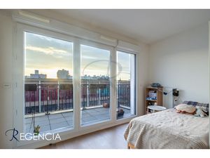 SAINT OUEN - STUDIO AVEC TERRASSE