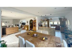 Maison d'archithecte avec une vue panoramique sur la Seine