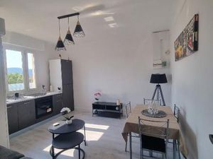 Draguignan F2 meublé balcon cave pkg 620/mois cc