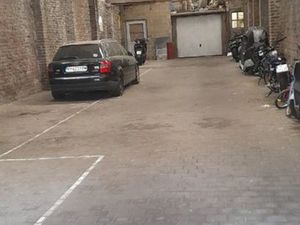 Loue places pour moto et auto à tourcoing la marliere