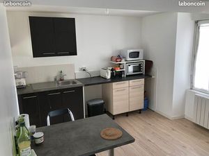 Loue studio avec meubles