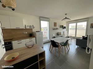 Loue T2 meublé Lyon 7 avec parking