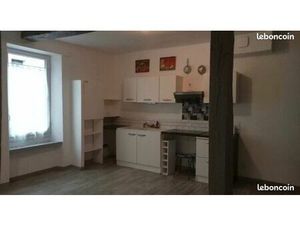 Location appartement centre bourg Neuvic
