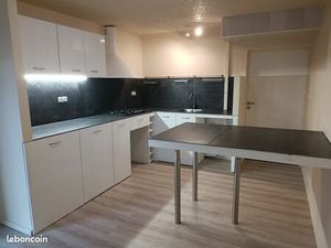 Apt 2 pièces  31 m² centre ville BUTOR / LA CAYENNE