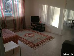 T2 villeurbanne 710e