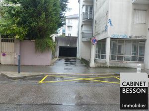 Parking/box 15 m² Grenoble