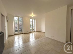 Appartement T2 à louer - 2 pièces - 50 m2 - Arles - 13 - PROVENCE-ALPES-COTE-D-AZUR