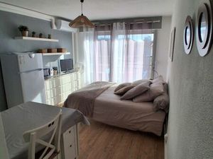 Studio rénové entièrement équipé