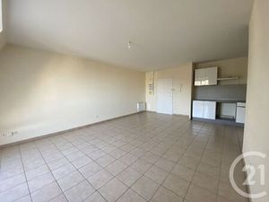 Appartement à louer - 3 pièces - 64 20 m2 - Auneau Bleury St Symphorien - 28 - CENTRE